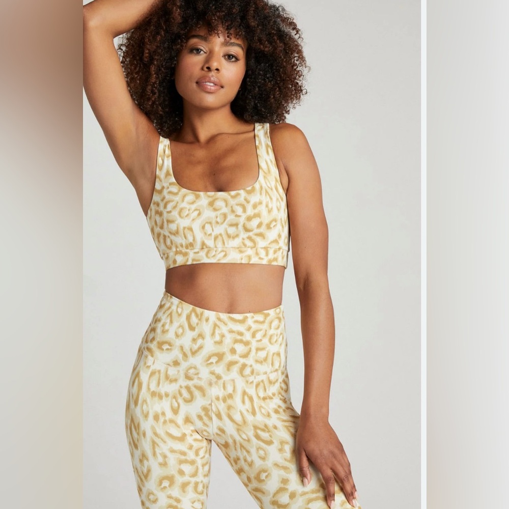 Strut-this Jolie Bra and Scarlett Legging Sand Lynx Set O/S